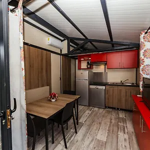 https://oasi-village-camping.hotelitalianriviera.com